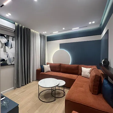 Noir Luxury