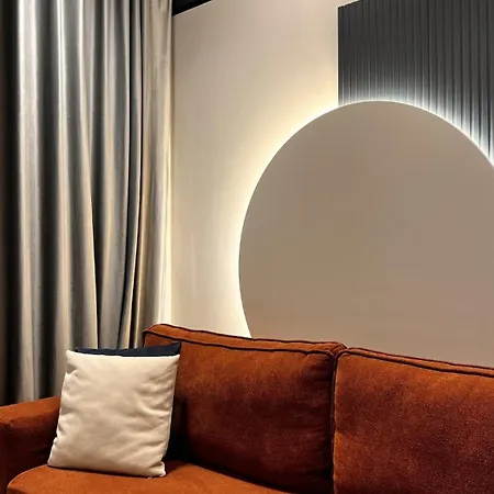 Noir Luxury دراس
